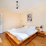 Gdanska Homely By Bookinghost *