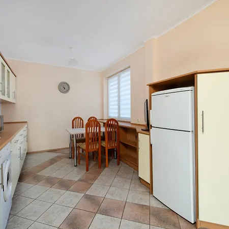 Gdanska Homely By Bookinghost