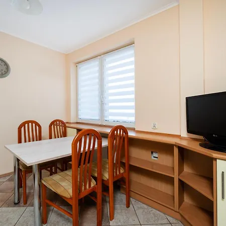 Gdanska Homely By Bookinghost *